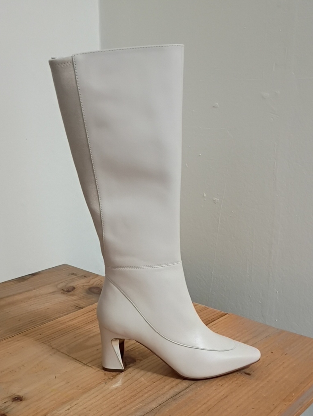 Linea Paolo Cream Leather Jamie Knee High Boot Size 7 NEW in BOX